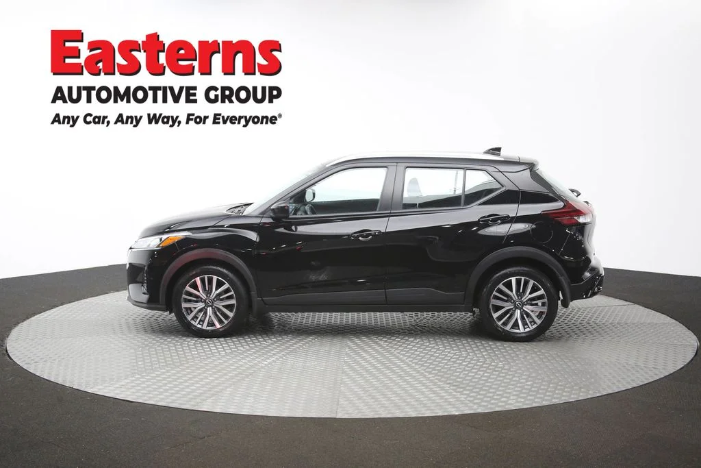 Used 2023 Black Nissan SV image 58