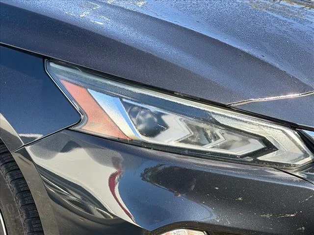 Used 2019 Storm Blue Metallic Nissan 2.5 SV image 13