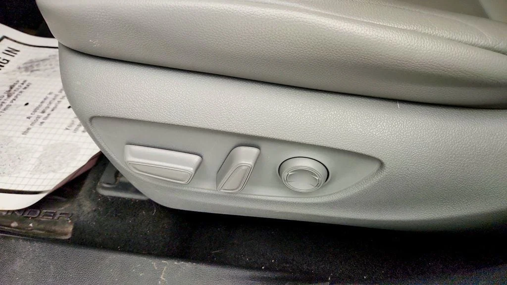 Used 2022 Not Specified Toyota XLE AWD image 12