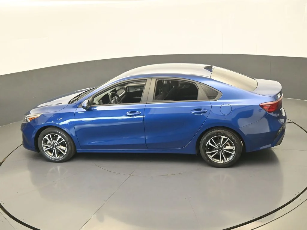 Used 2023 Deep Sea Blue Kia LXS image 39