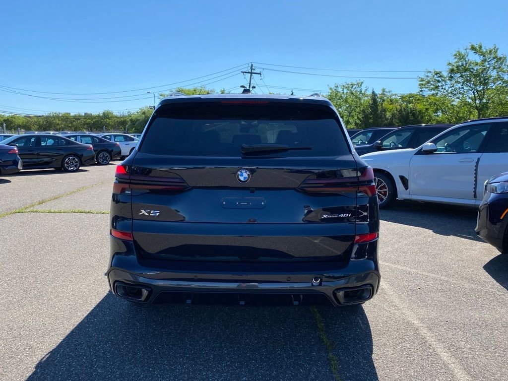 New 2026 Carbon Black Metallic BMW xDrive40i image 3
