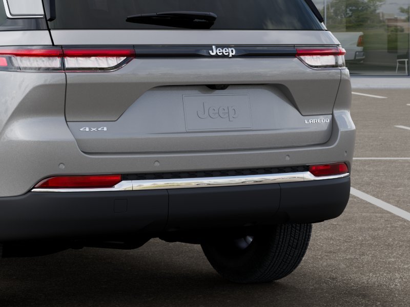 New 2026 Silver Zynith Jeep Laredo image 50