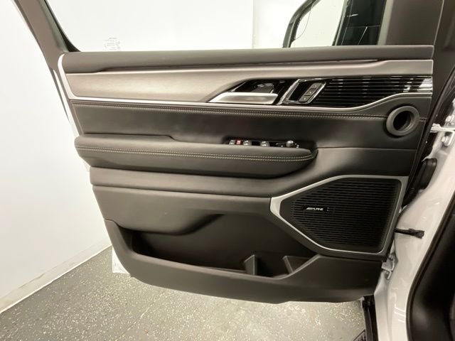 New 2026 Bright White Clearcoat Jeep Limited Altitude image 9
