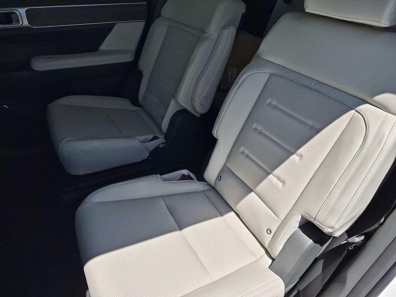 New 2026 Serenity White Hyundai Calligraphy AWD image 20