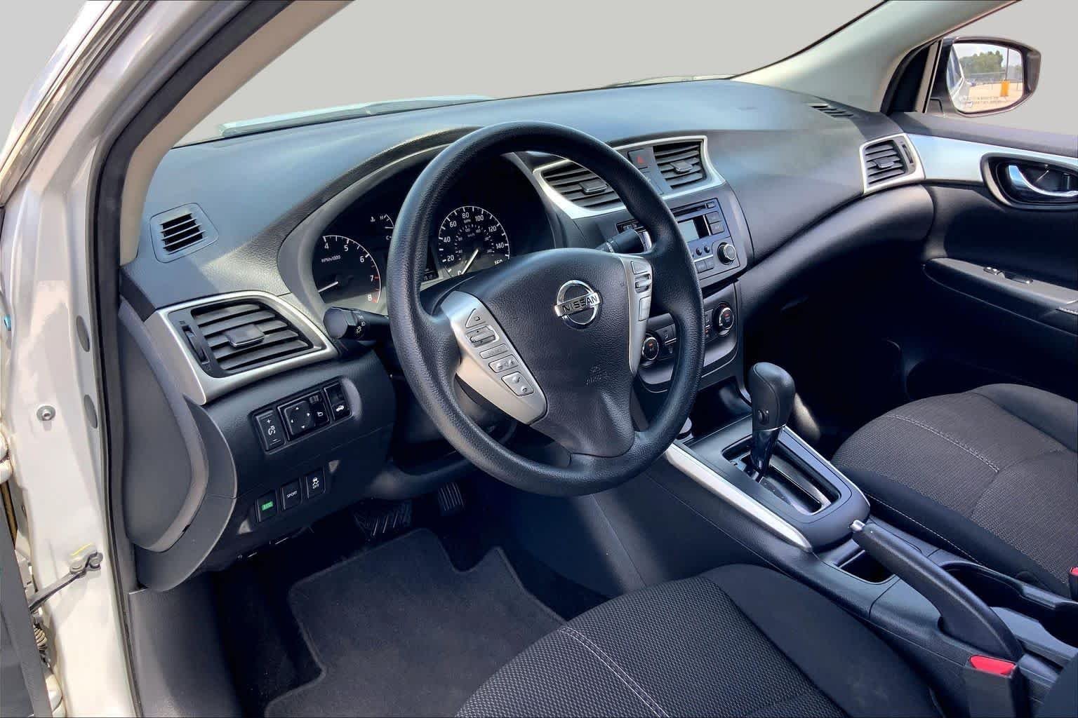 Used 2017 Brilliant Silver Nissan S image 17