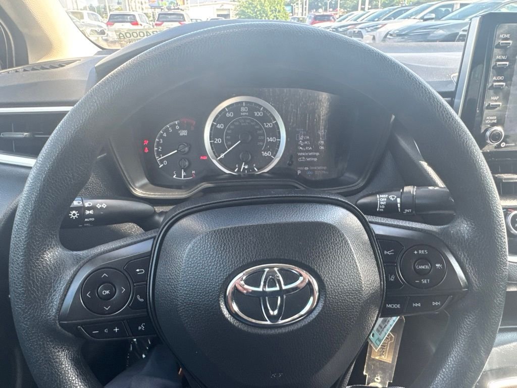 Used 2021  Toyota LE image 12