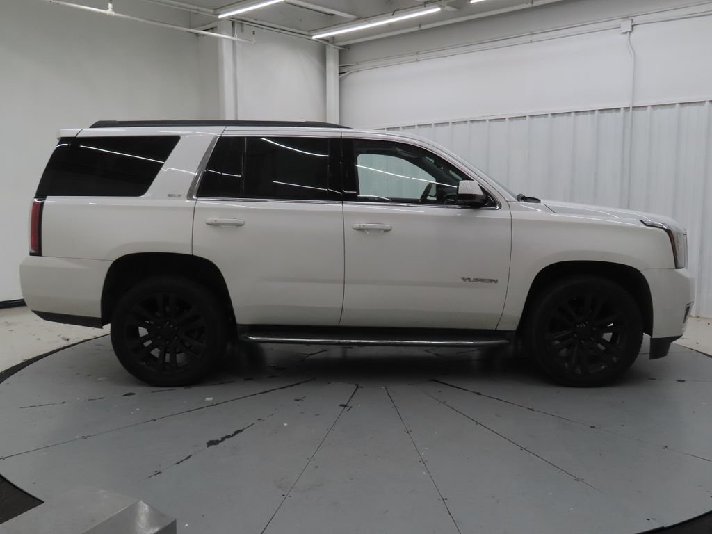 Used 2020 White GMC SLT image 2