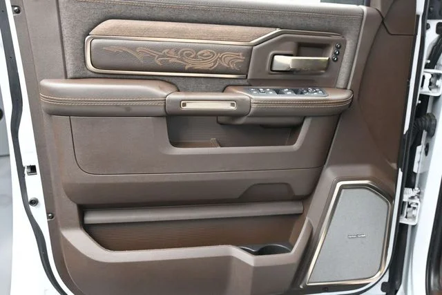 Used 2025 White Ram Limited image 13