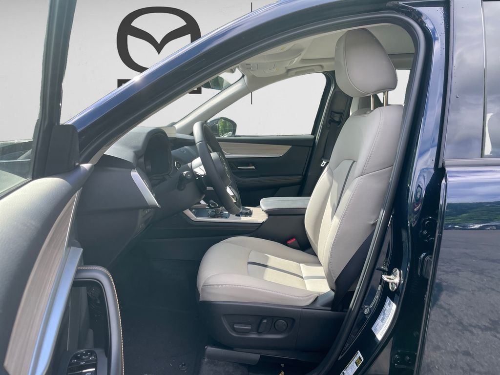 2026 Mazda CX-90 Premium Package - Photo 8