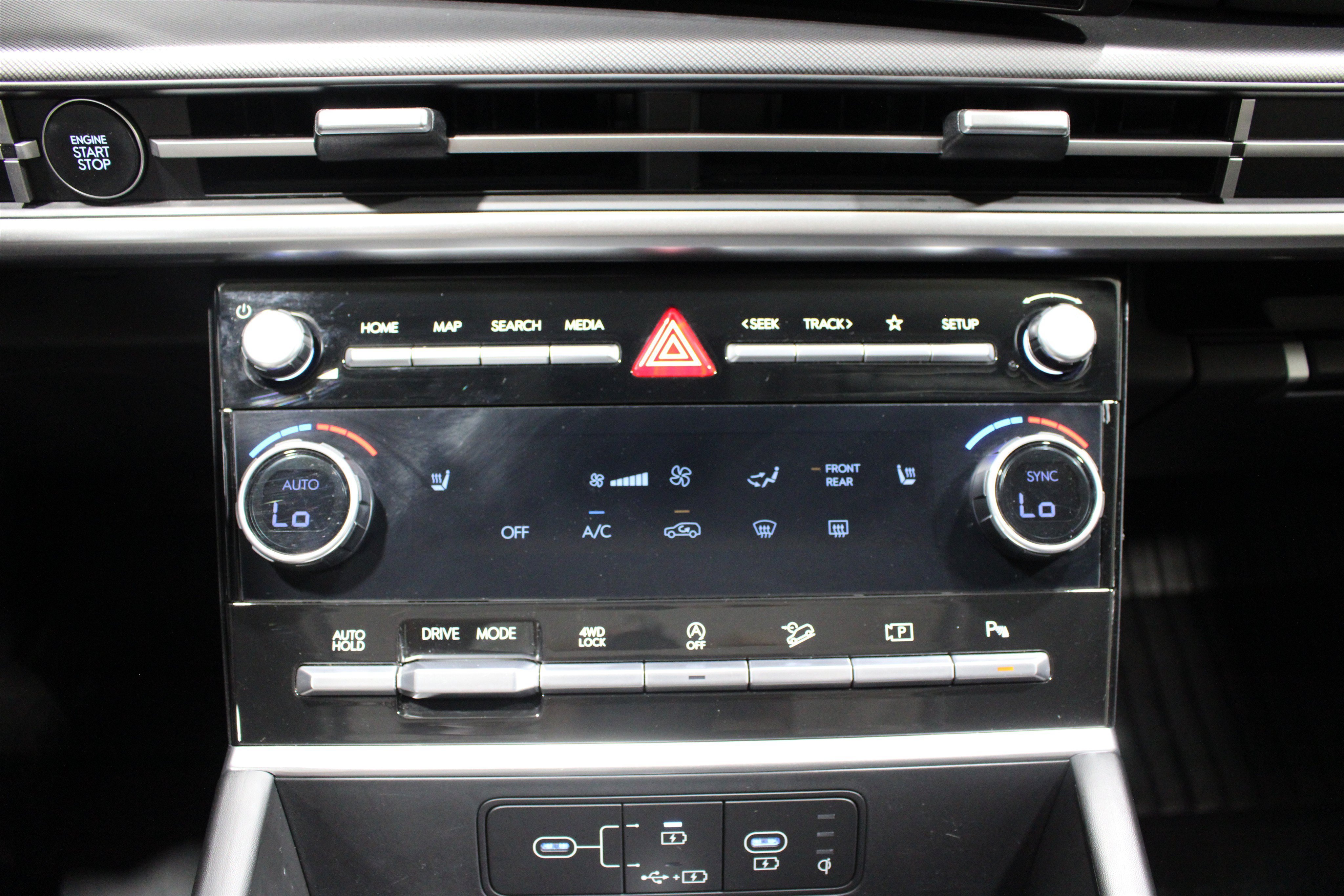 Used 2024 Terracotta Orange Hyundai XRT image 17