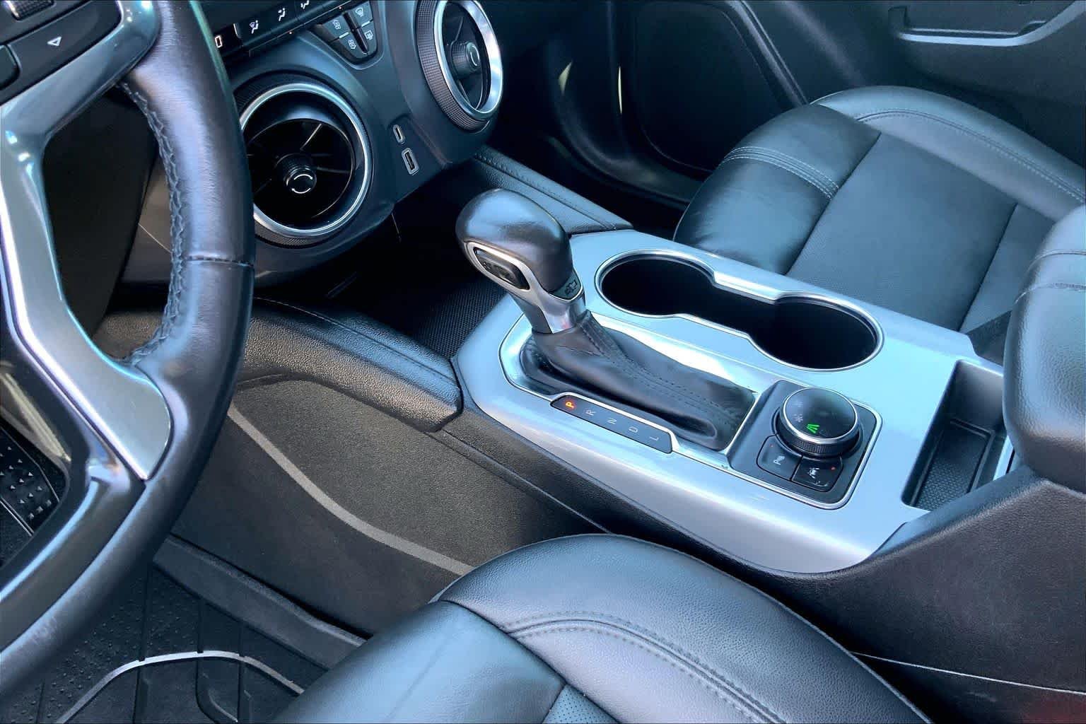 Used 2022 Summit White Chevrolet LT image 17