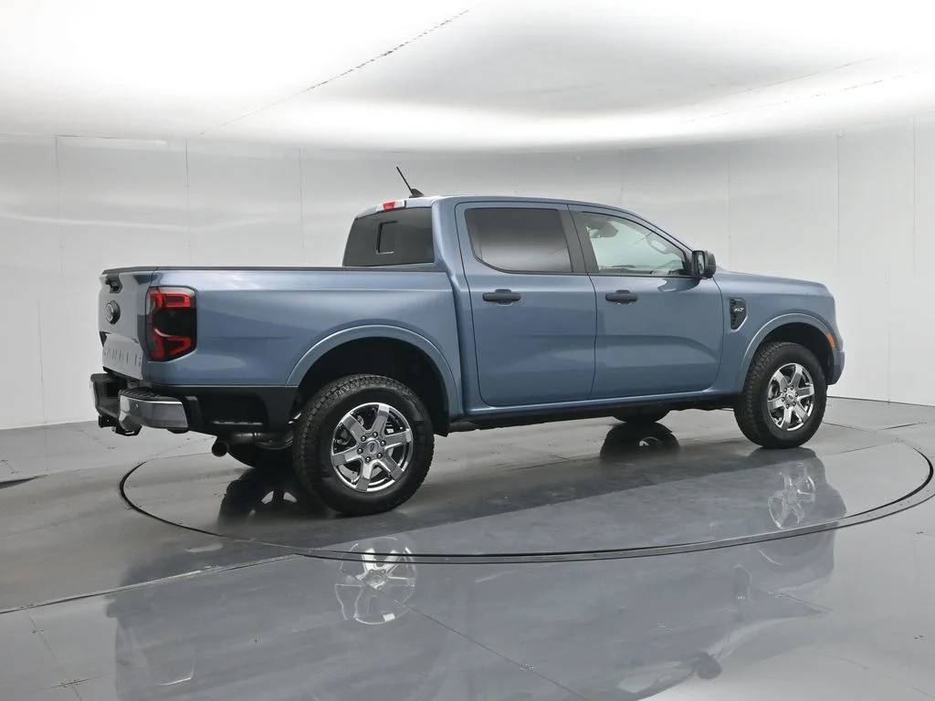 Certified Used 2025 Gray Ford XLT image 28