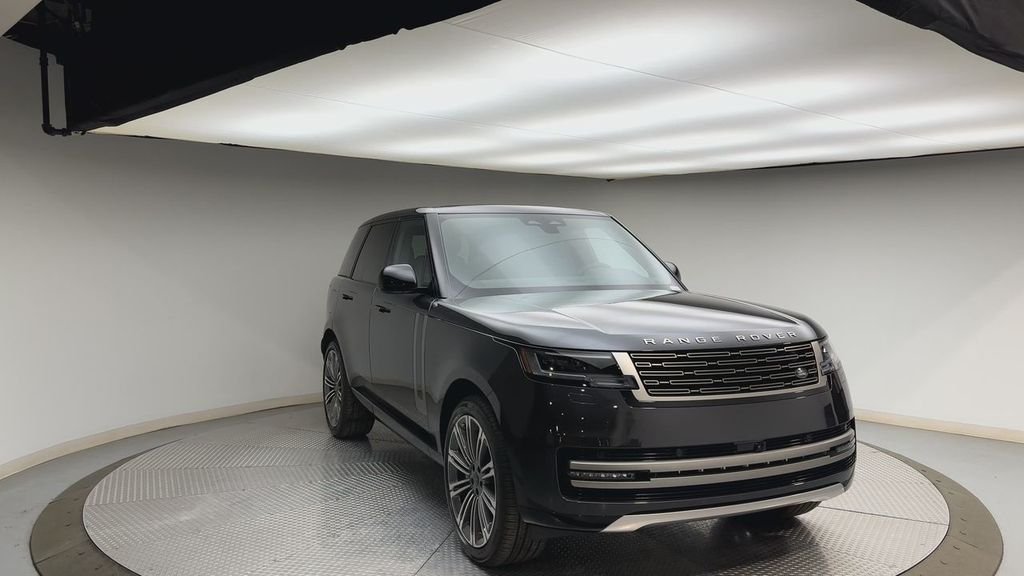 New 2026 Carpathian Gray Premium Metallic Land Rover SE image 8