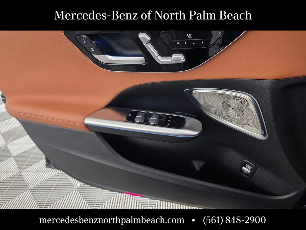 Certified Used 2023  Mercedes-Benz C 300 image 21