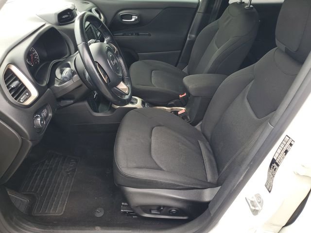 Used 2017 White Jeep Latitude image 5