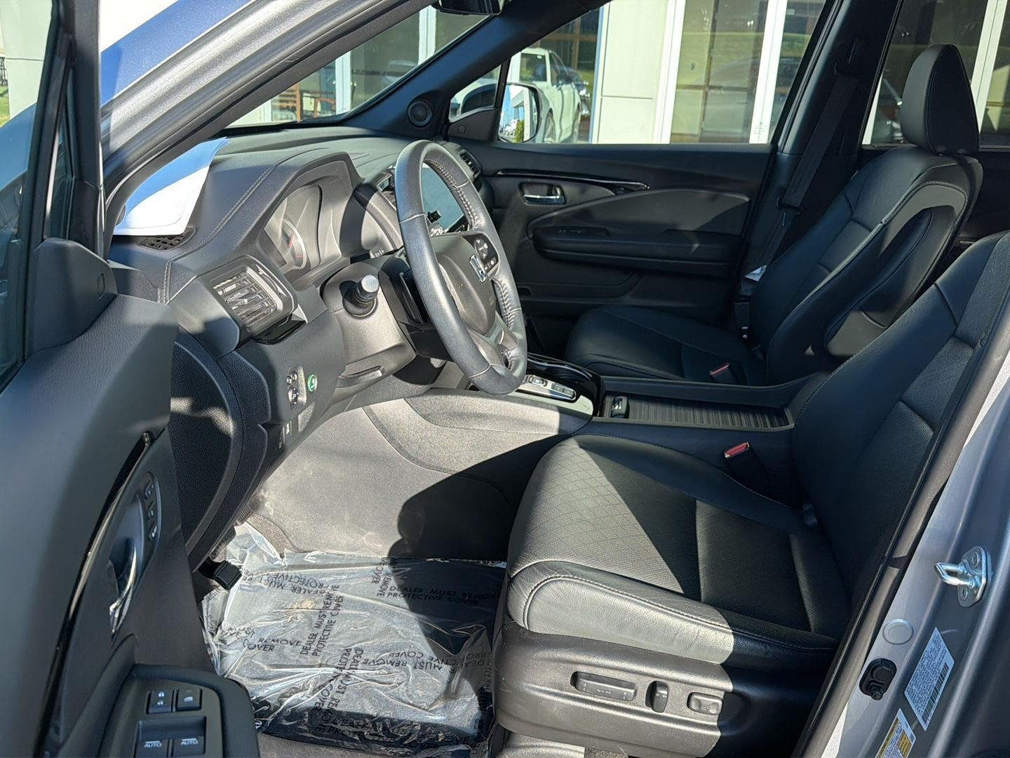 Used 2021 Lunar Silver Metallic Honda Touring image 10