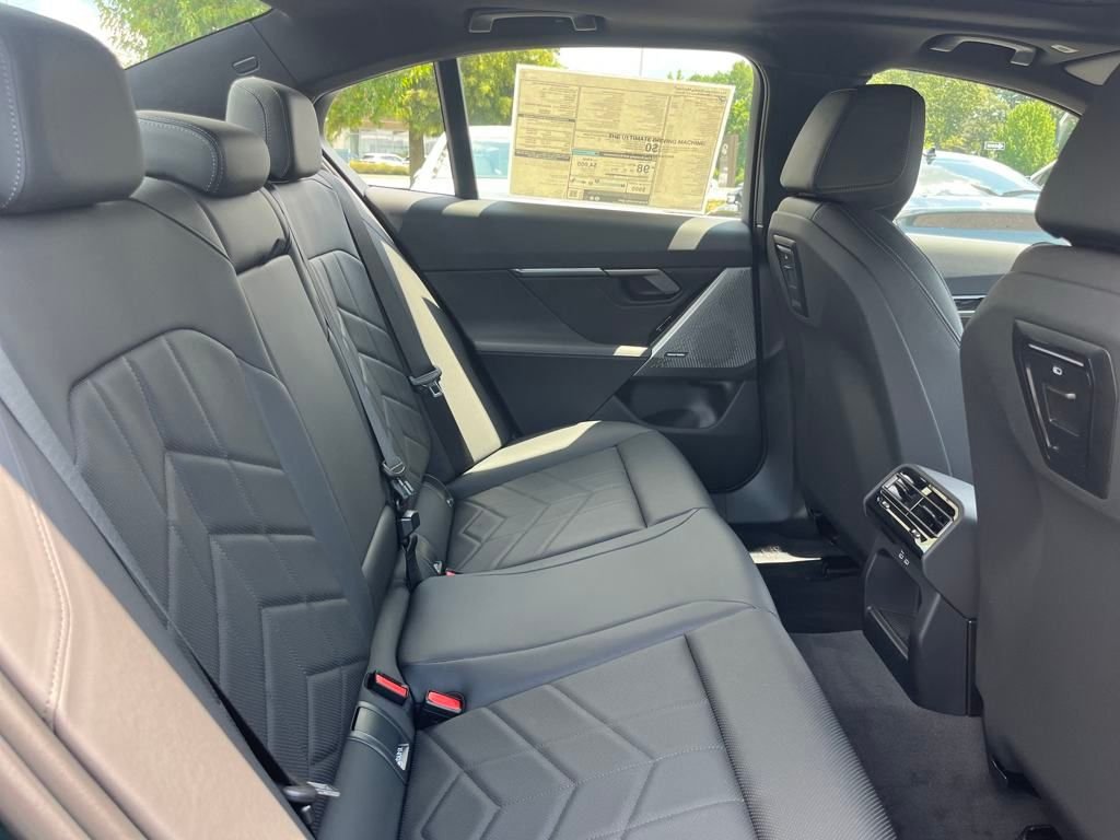 2026 BMW i5 40 - Photo 33