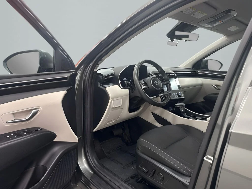 Used 2023 Gray Hyundai SEL image 9