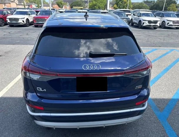 Used 2025 Navarra Blue Metallic Audi Prestige image 6