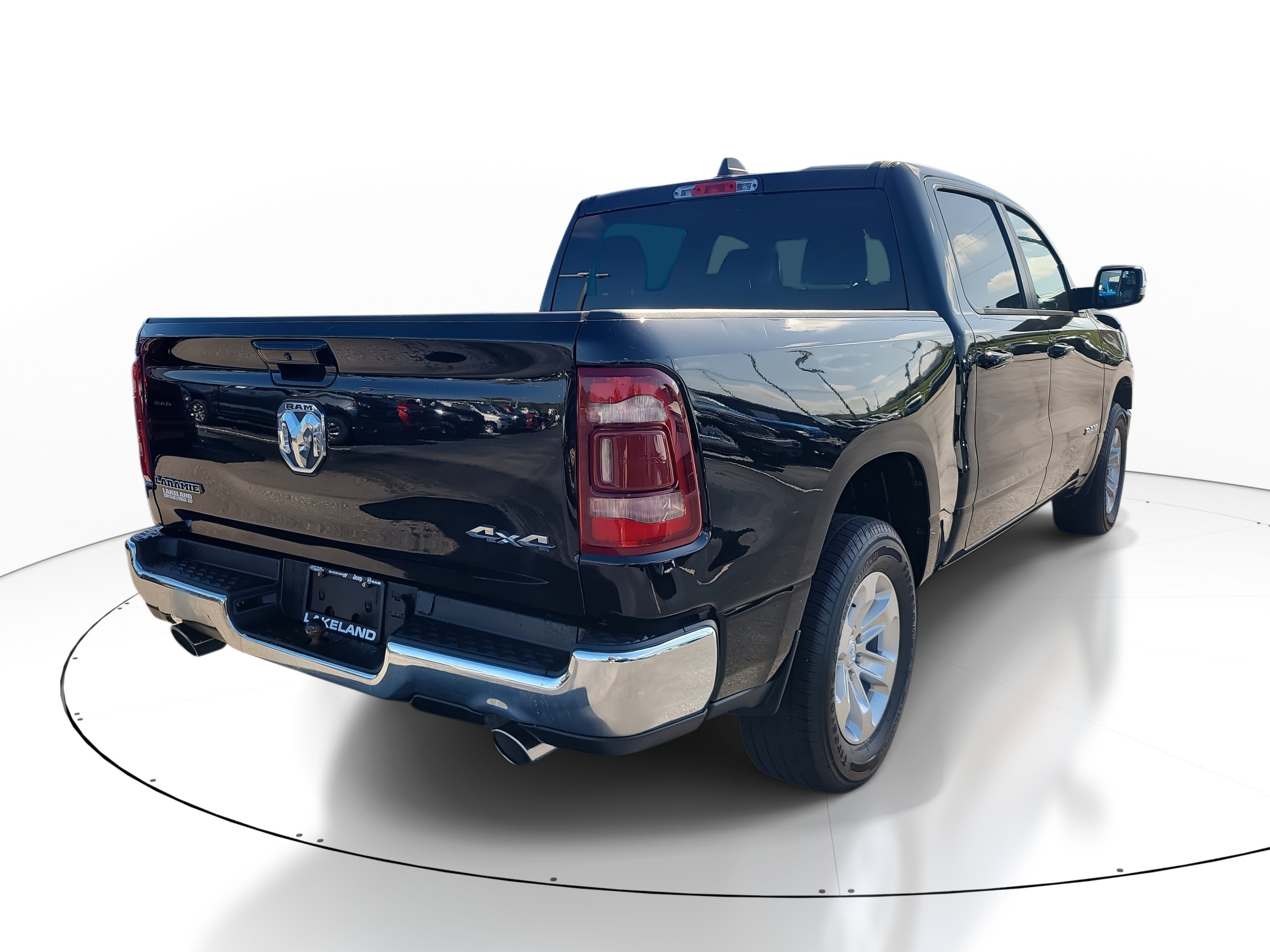 Used 2024 Diamond Black Crystal Pearlcoat Ram Laramie image 4