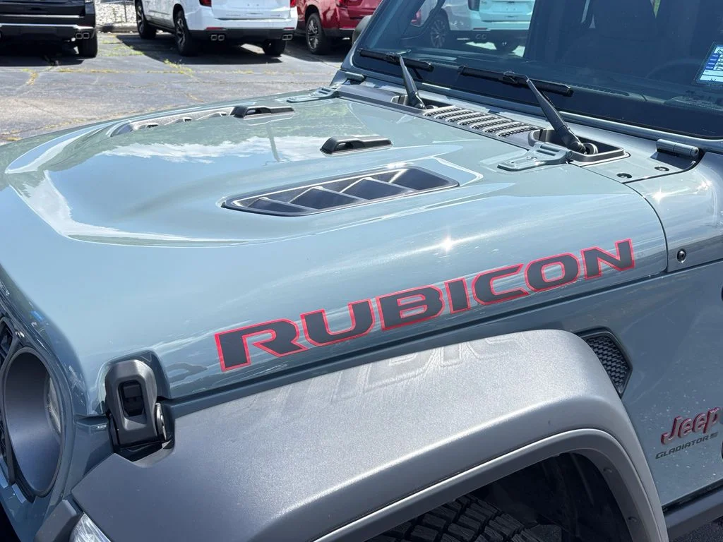 Used 2025 Gray Jeep Rubicon image 12