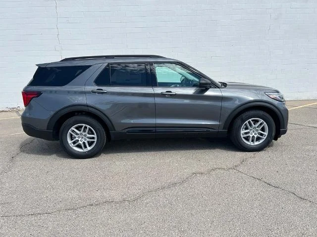 New 2026 Carbonized Gray Metallic Ford Active image 45