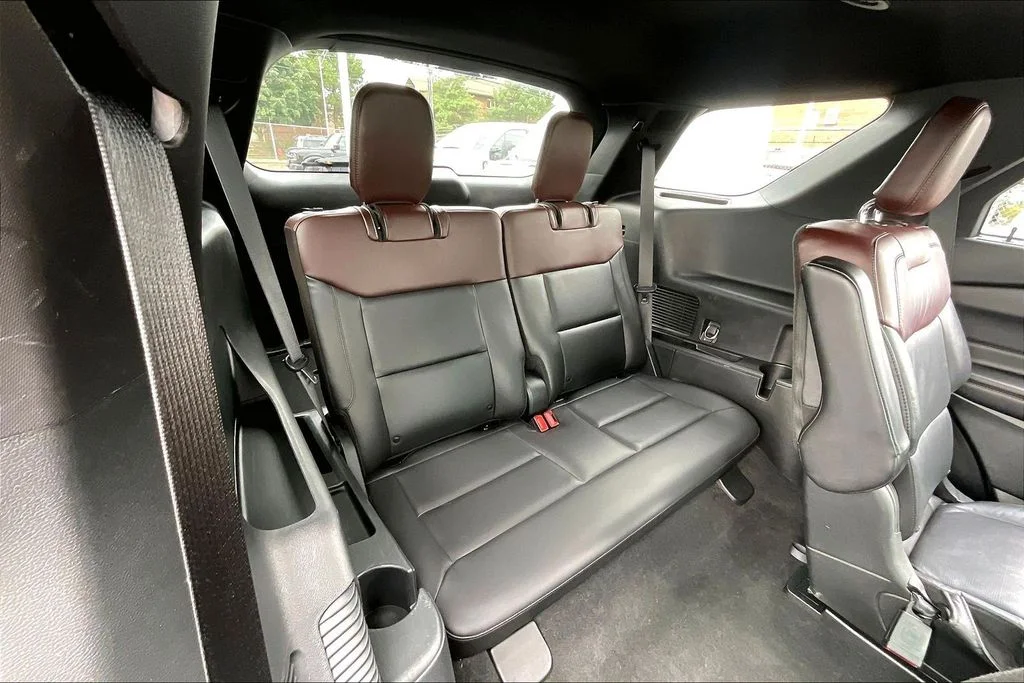 Used 2022 Gray Ford Platinum image 27