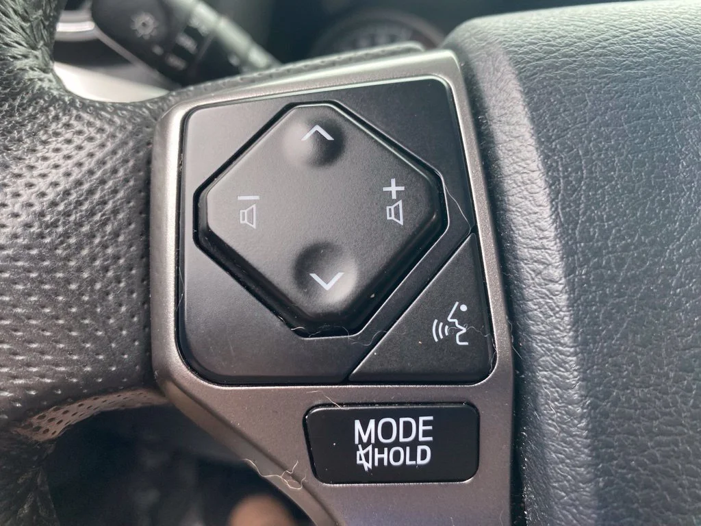 Used 2018 Silver Toyota SR5 image 26