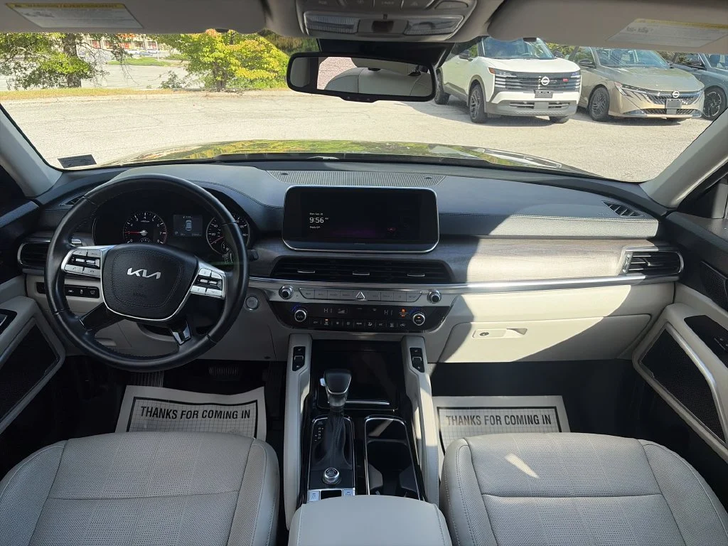 Used 2022 Moss Kia EX image 13