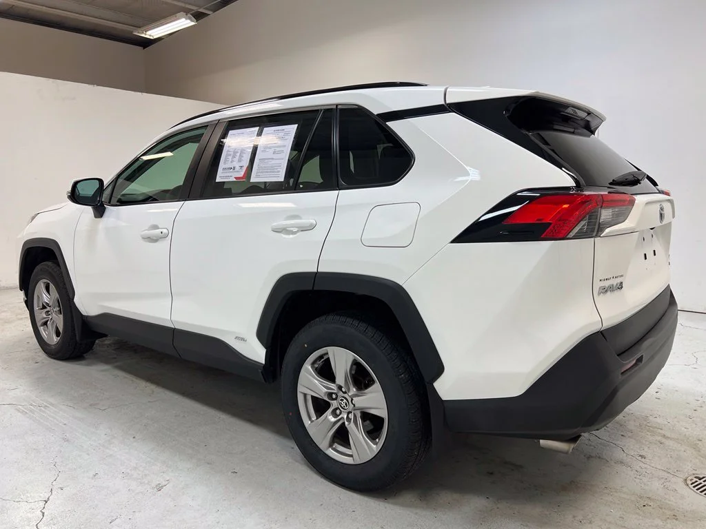 Certified Used 2022 White Toyota XLE image 11