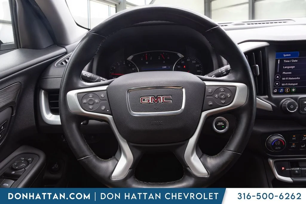 Used 2023 White GMC SLT image 5