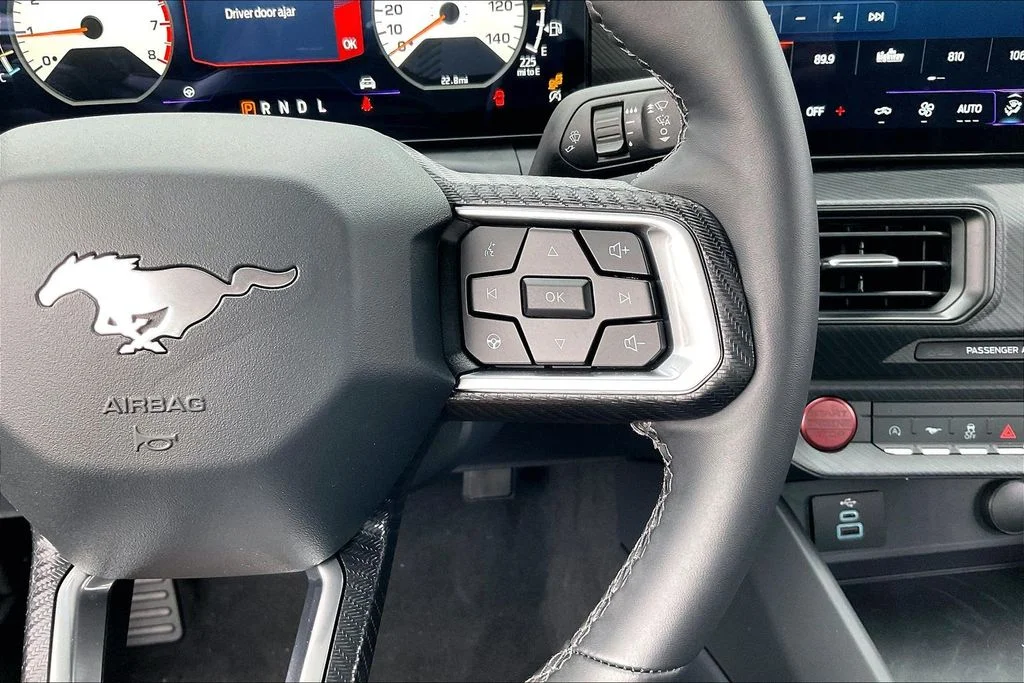2025 Ford Mustang EcoBoost Fastback - Photo 18