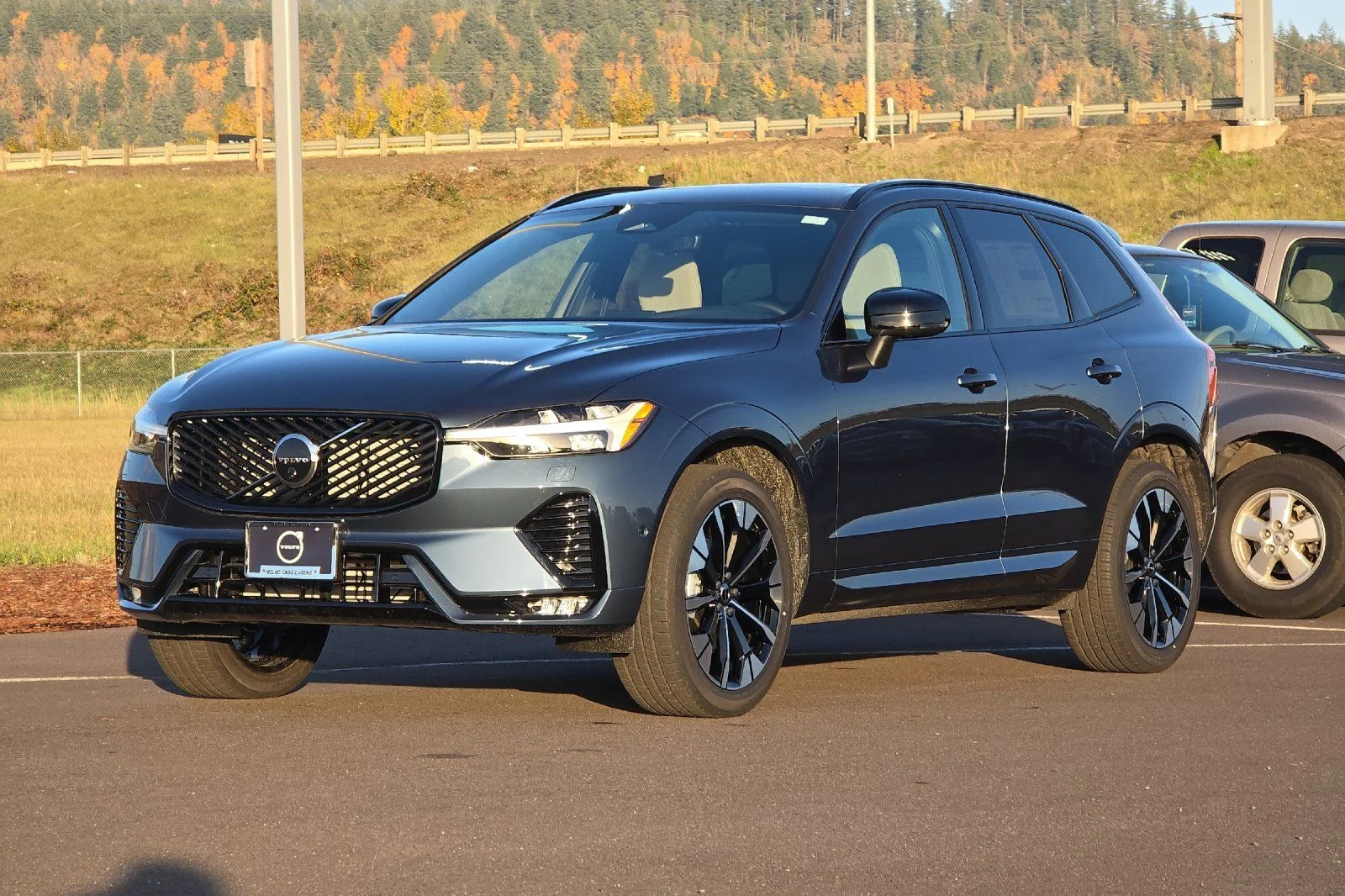 2026 Volvo XC60 Plus - Photo 7