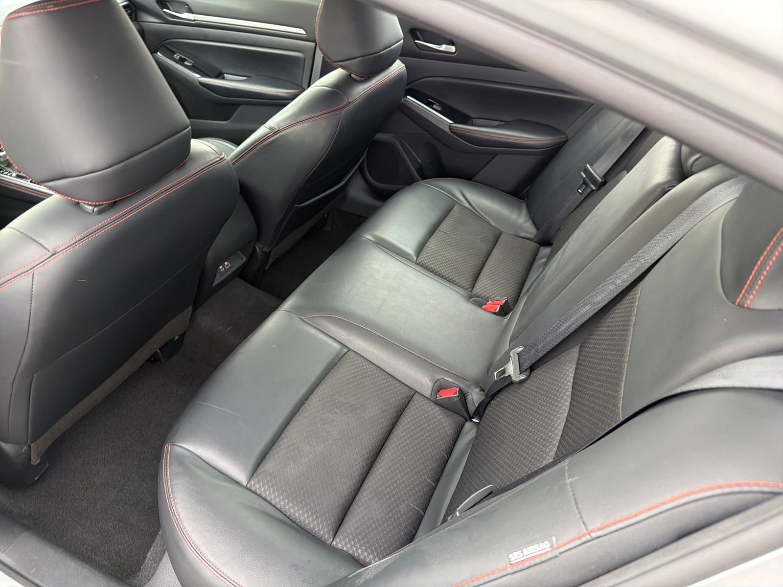 Used 2024 Silver Nissan 2.5 SR image 25
