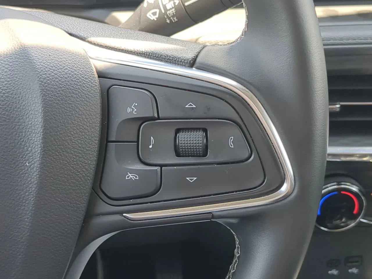 2025 Buick Encore GX Preferred - Photo 23