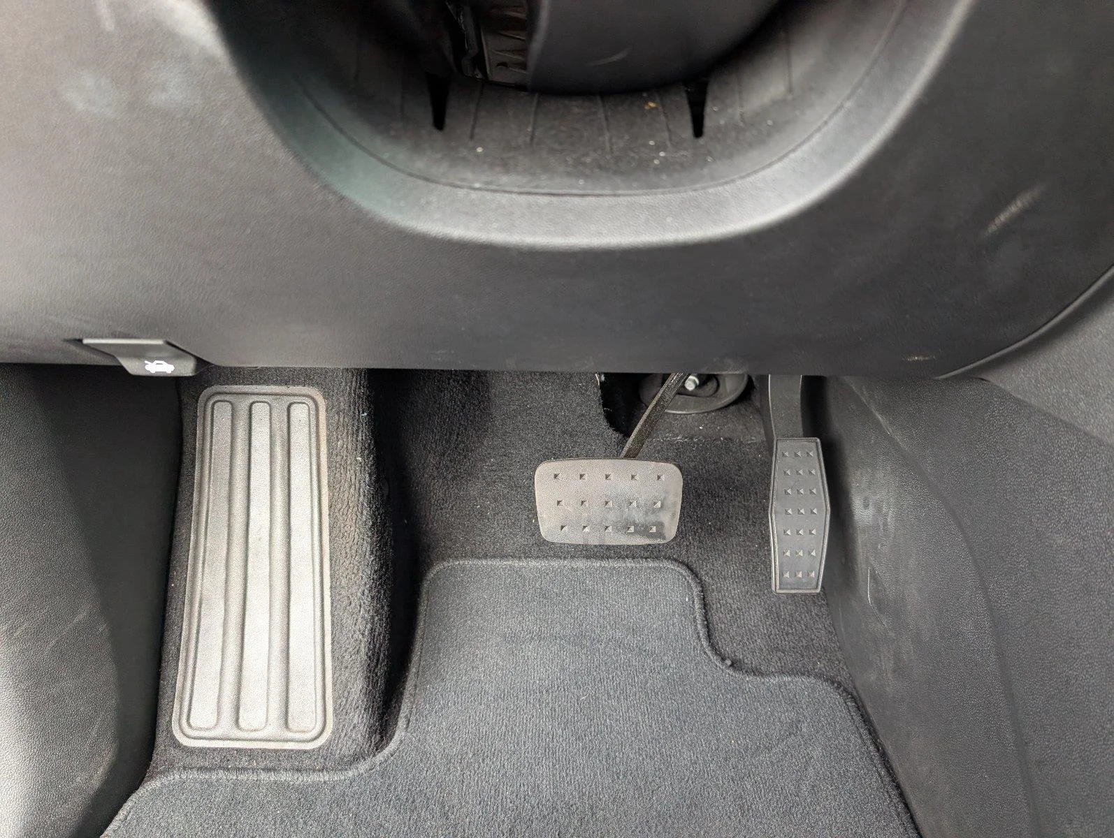 Used 2026 Summit White Chevrolet LT image 29