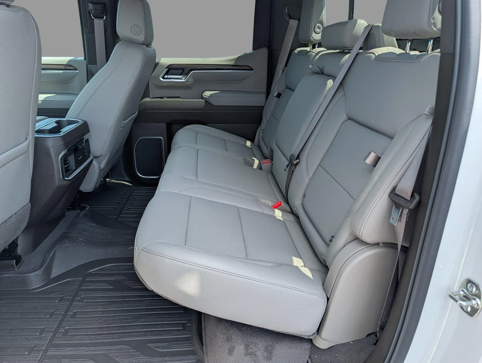 New 2026 Summit White GMC SLT image 33
