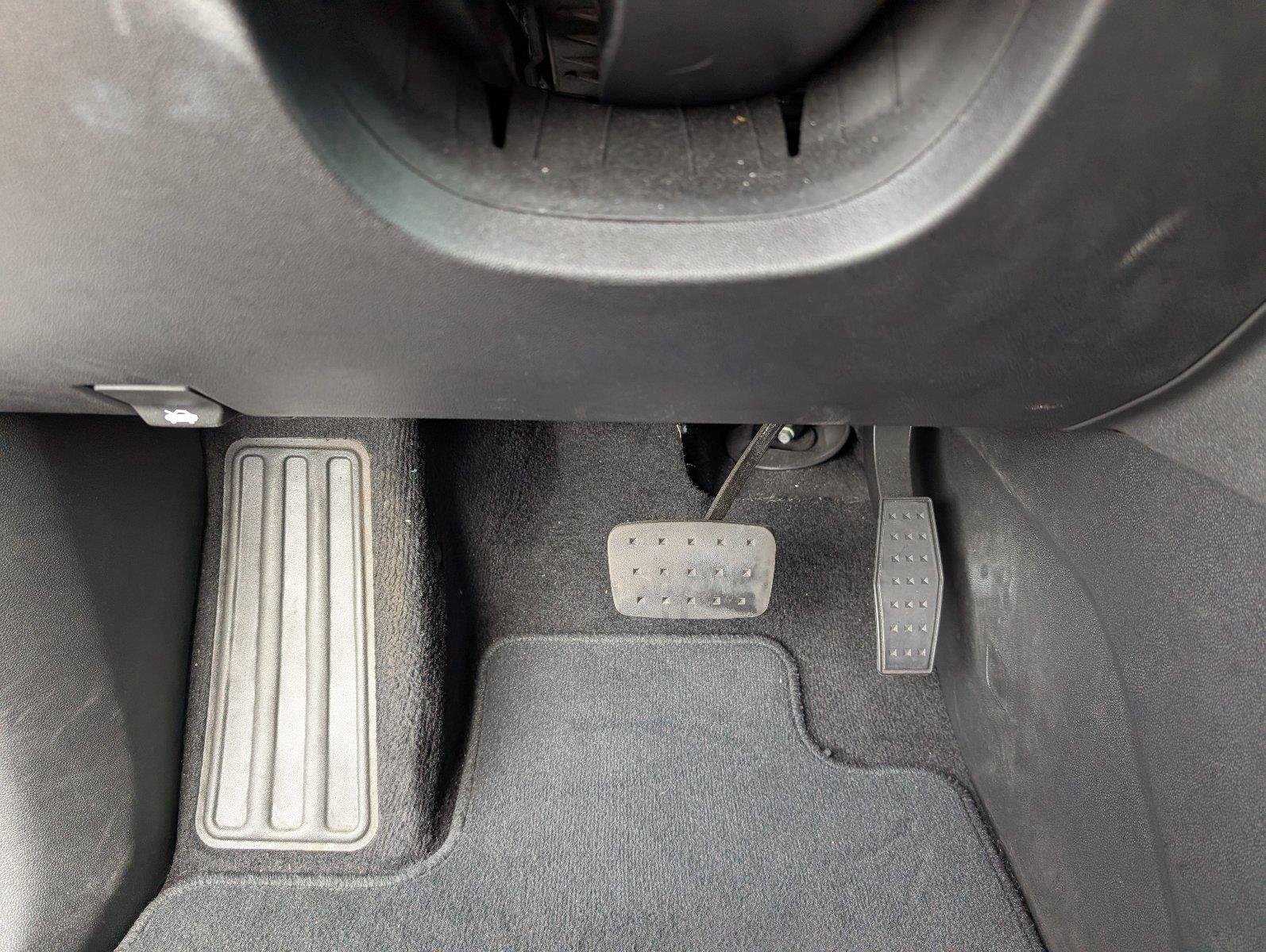 Used 2026 Summit White Chevrolet LT image 29