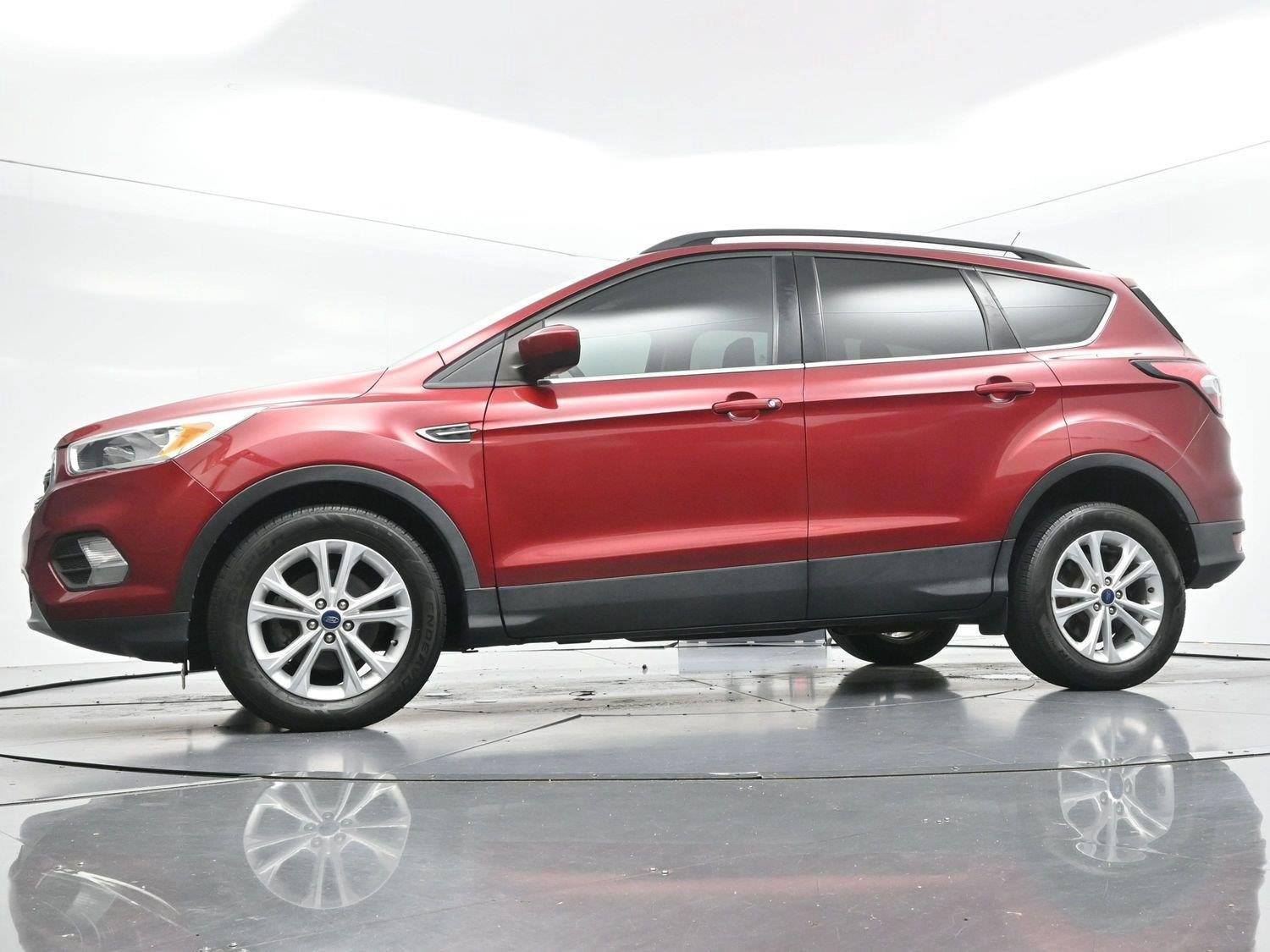 Used 2018 Ruby Red Metallic Tinted Clearcoat Ford SE image 42