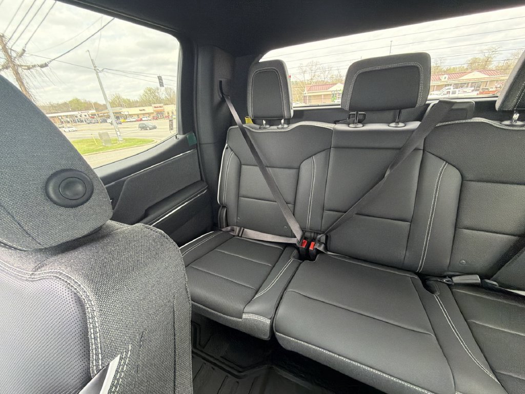 New 2026 Onyx Black GMC Elevation Standard Range image 12