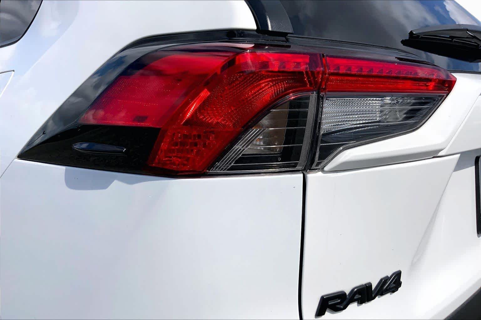 Used 2024 Ice Cap Toyota XLE image 18