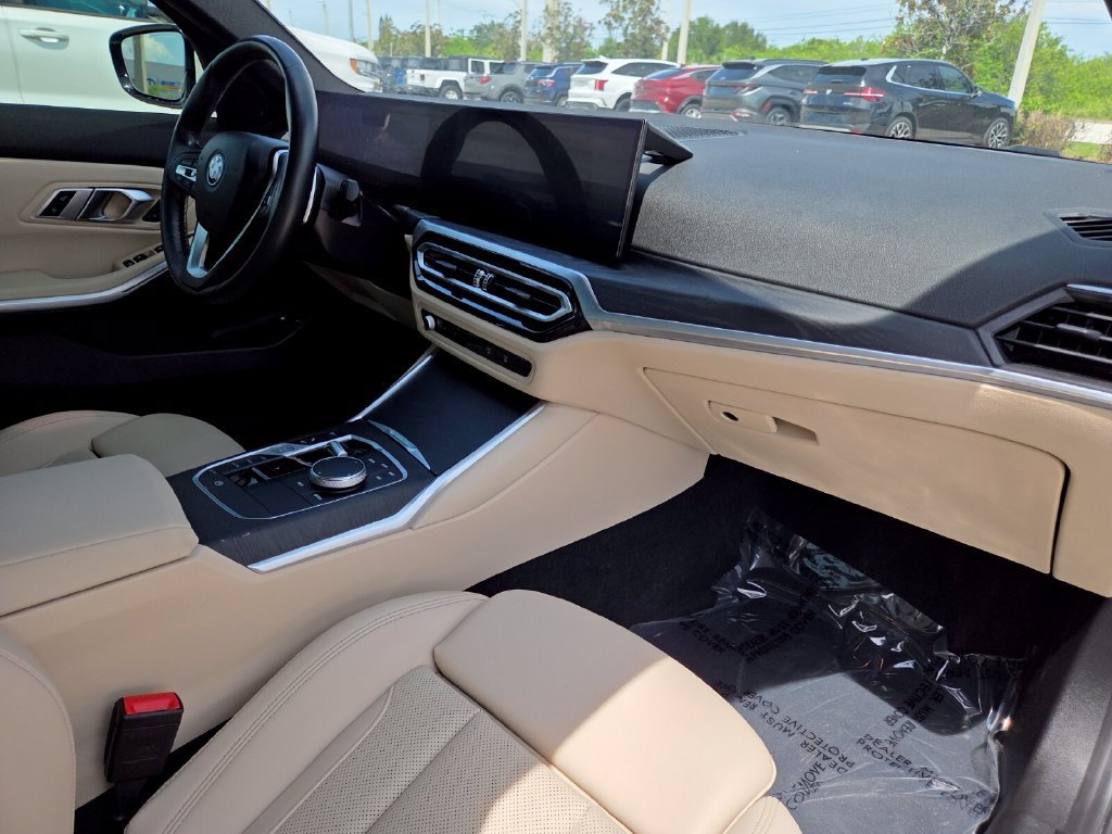 2023 BMW 3 Series 330e - Photo 14