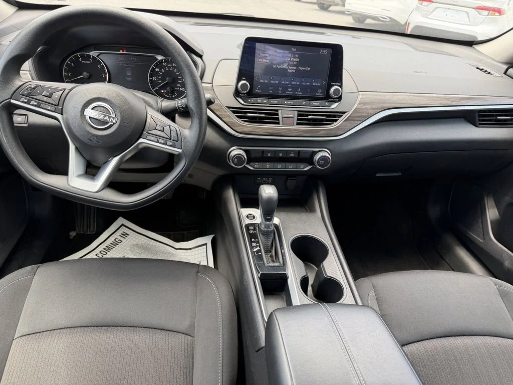 2025 Nissan Altima SV - Photo 10