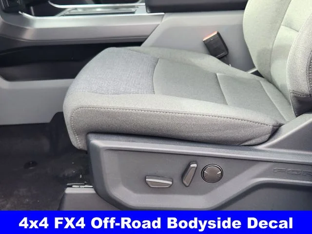 New 2026 Oxford White Ford XLT image 24