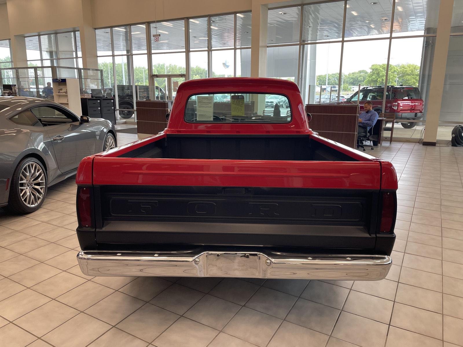Used 1964  Ford  image 3