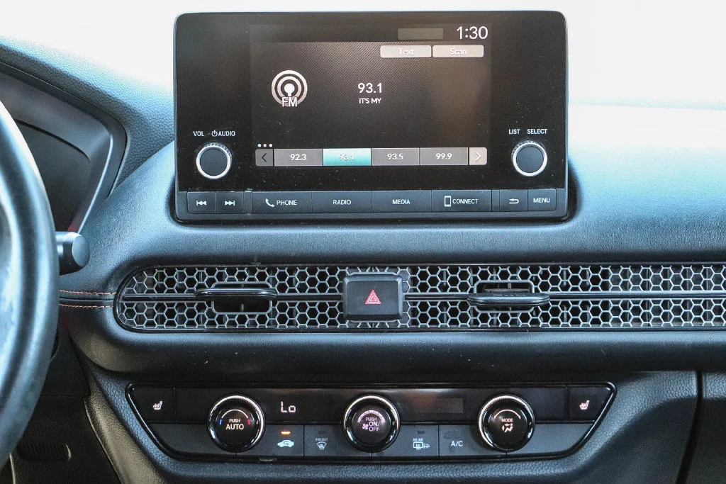 Used 2025  Honda Sport image 17