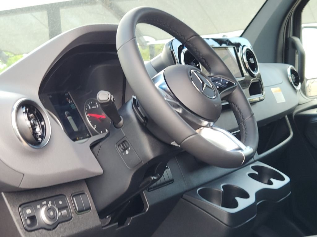 New 2026 Selenite Grey Metallic Mercedes-Benz PASSENGER image 14