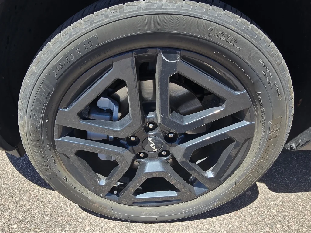 Used 2024 Gravity Gray Kia EX X-Line image 9