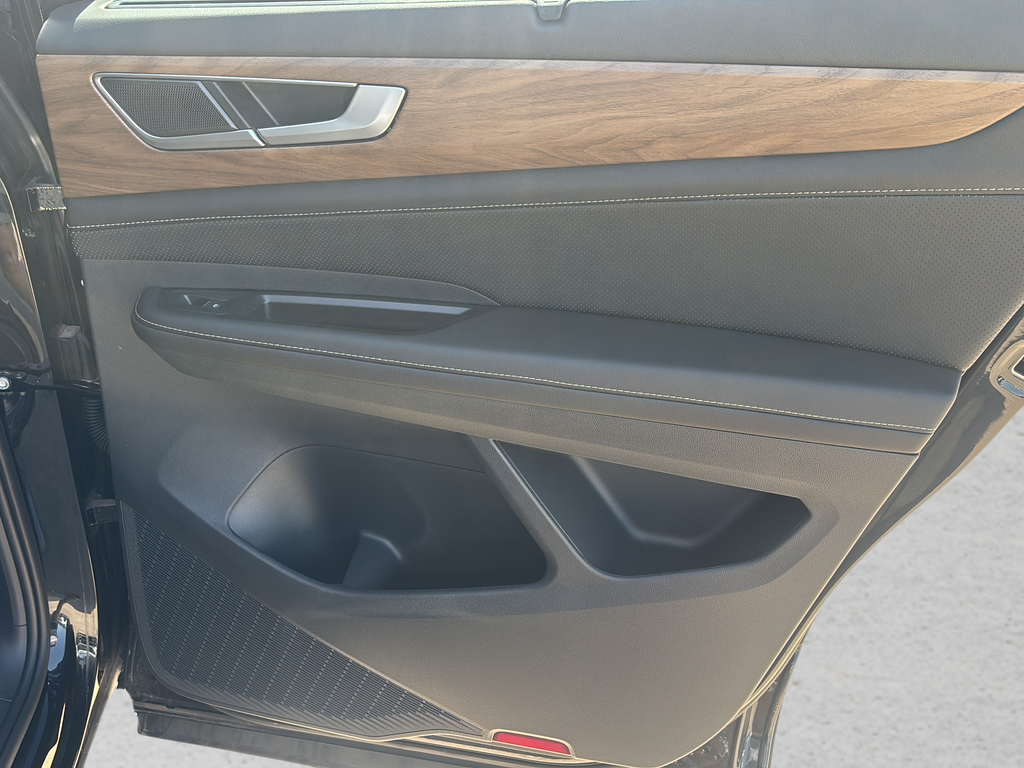 2026 Volkswagen Atlas SE w/Tech - Photo 12