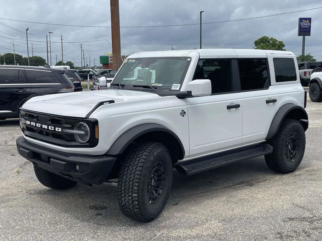 New 2026 White Ford Outer Banks image 7